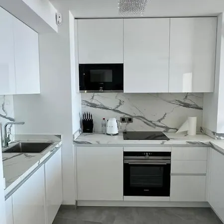 Daire Luxury Sea-view 1 Bedroom , Monaco Border Roquebrune-Cap-Martin