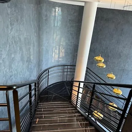 Daire Luxury Sea-view 1 Bedroom , Monaco Border *