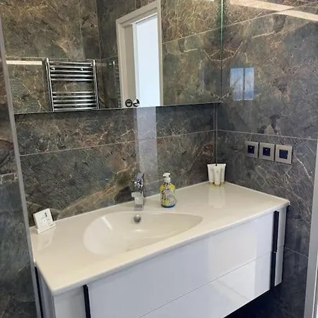 Daire Luxury Sea-view 1 Bedroom , Monaco Border *