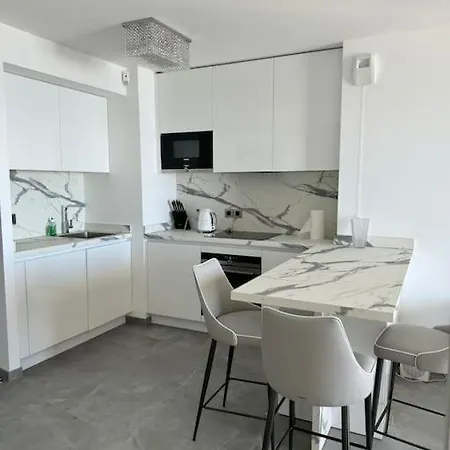 Luxury Sea-view 1 Bedroom , Monaco Border Daire